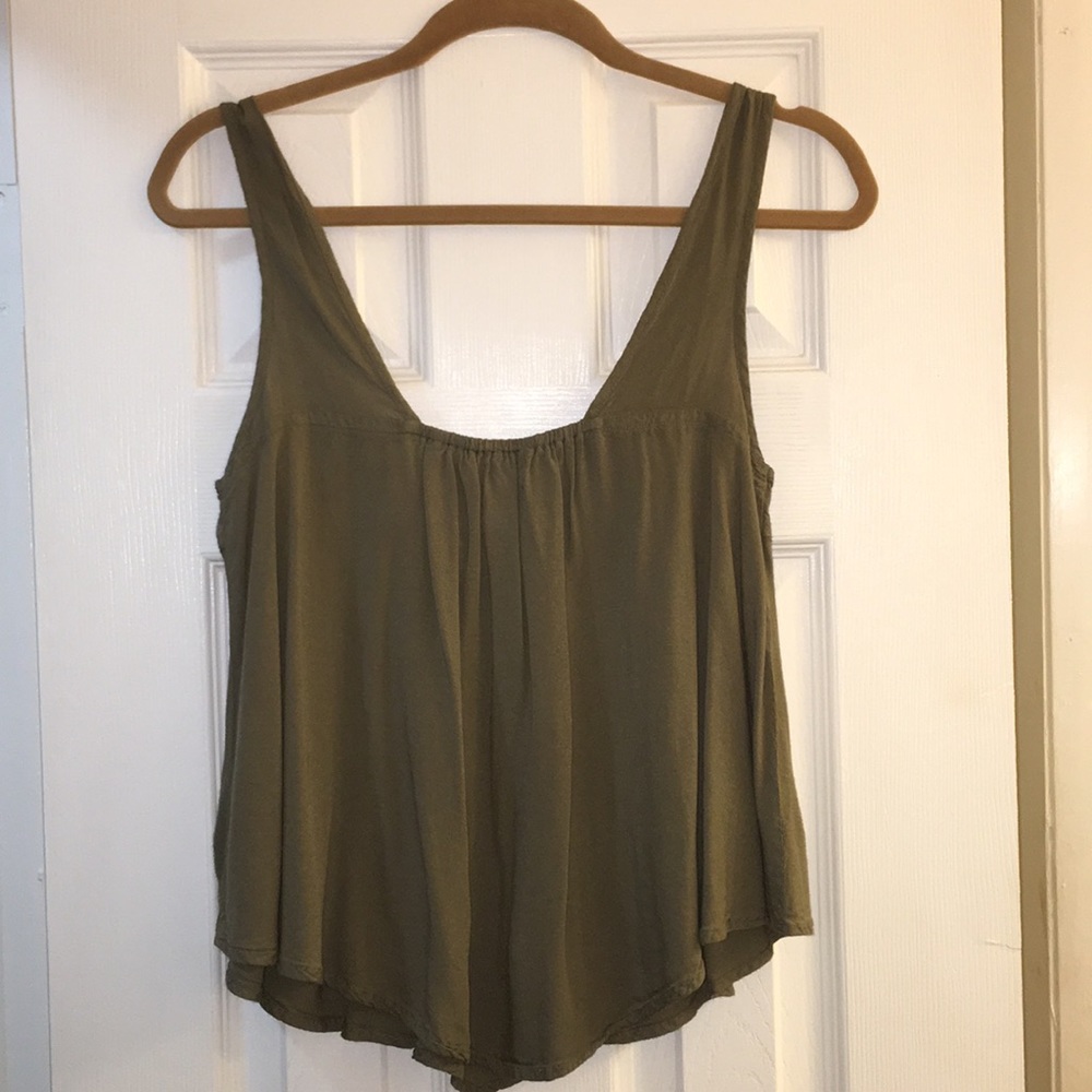 Flowy Tank Top - Picture 3 of 4